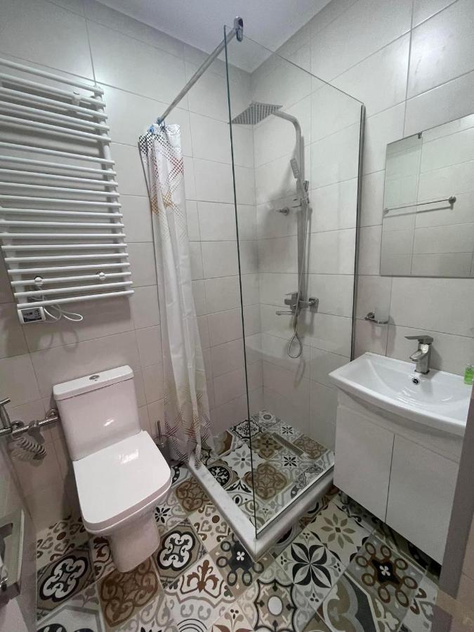 Flora Racha Villa Ambrolauri Exterior photo
